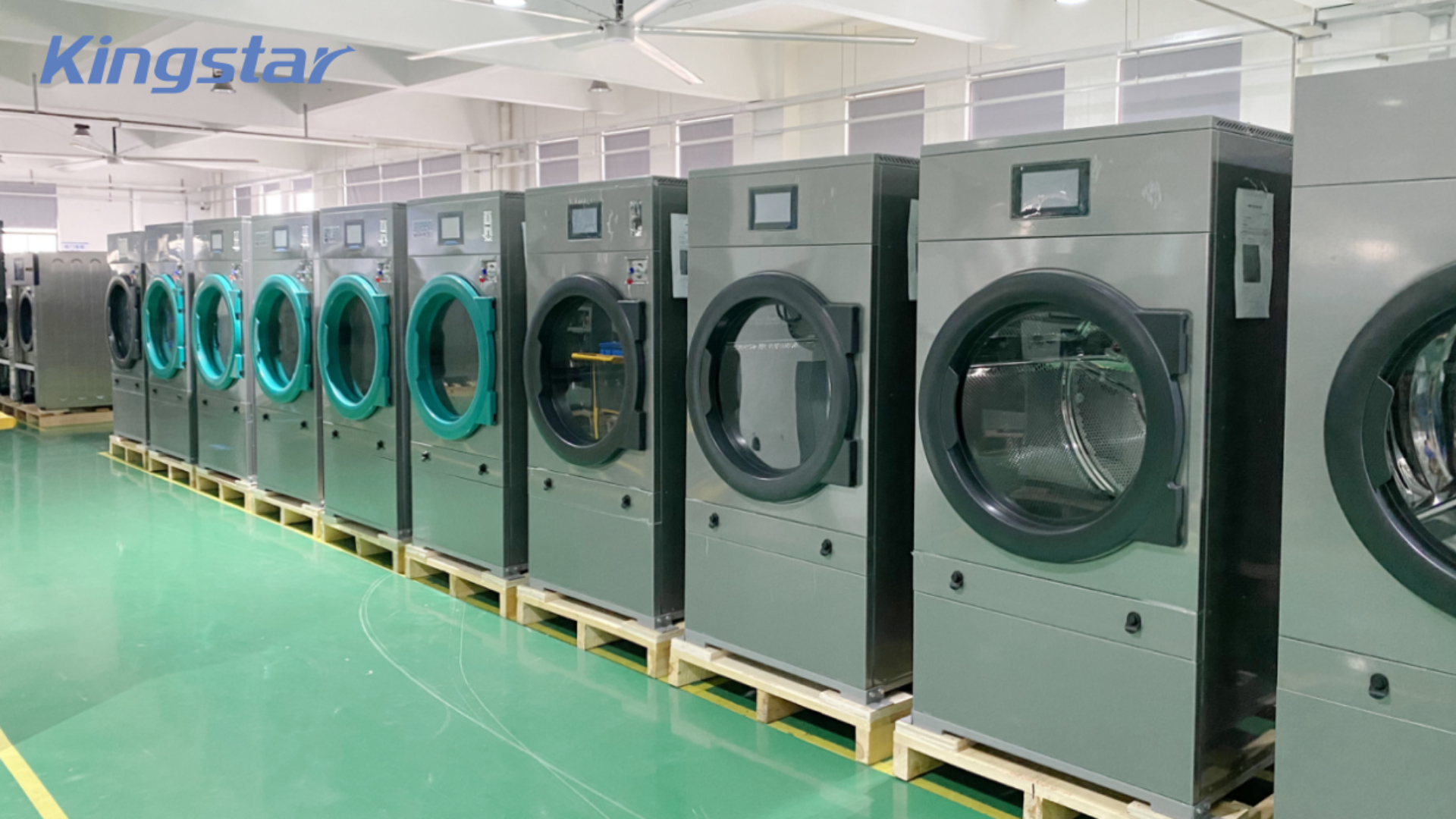 Pagsasanay sa Temperatura sa Pagpaplantsa: Paano Tinitiyak ng Mga Laundry Shop ang Perpektong Mga Huling Resulta